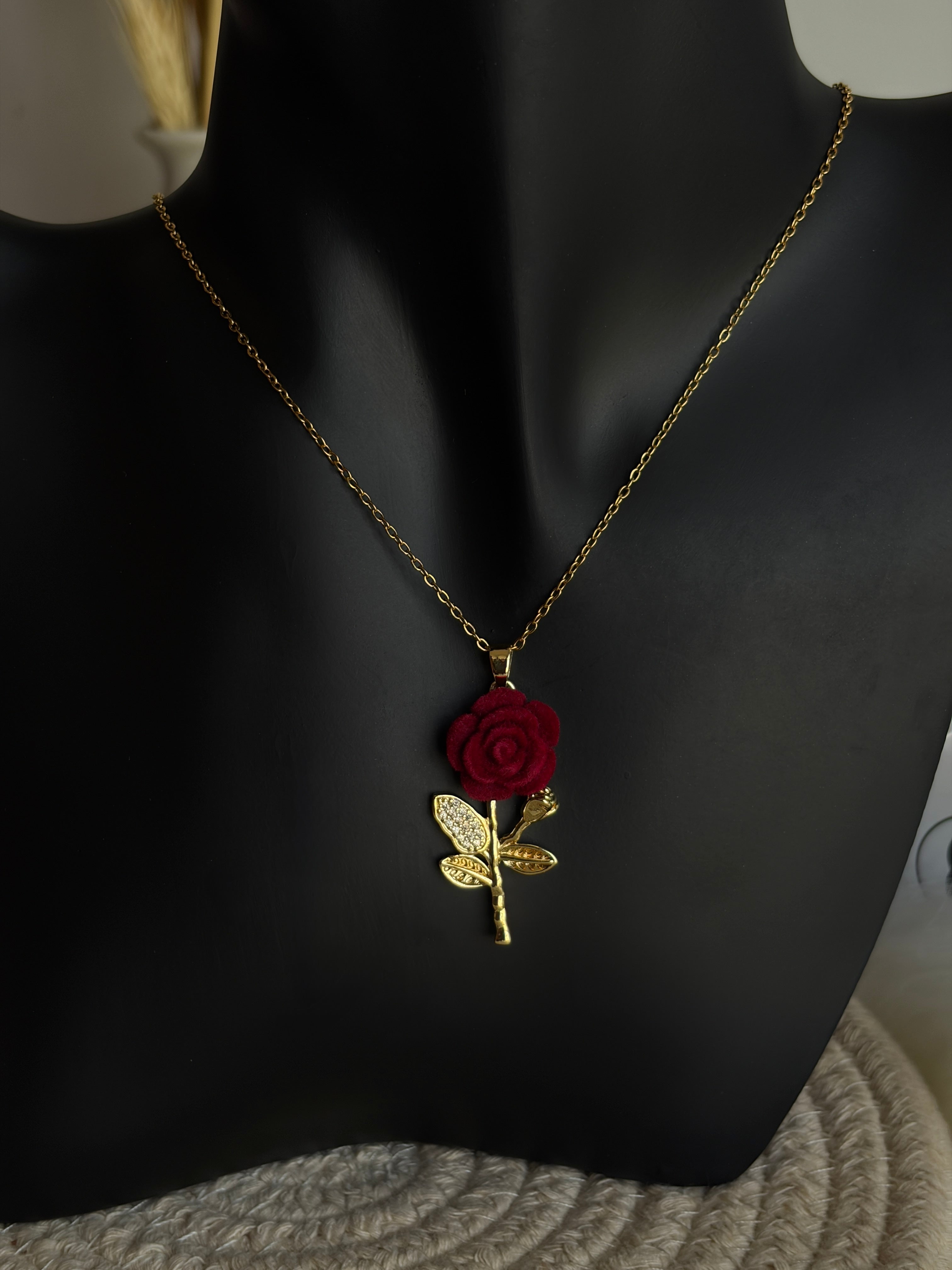 The Rosette Whisper Necklace