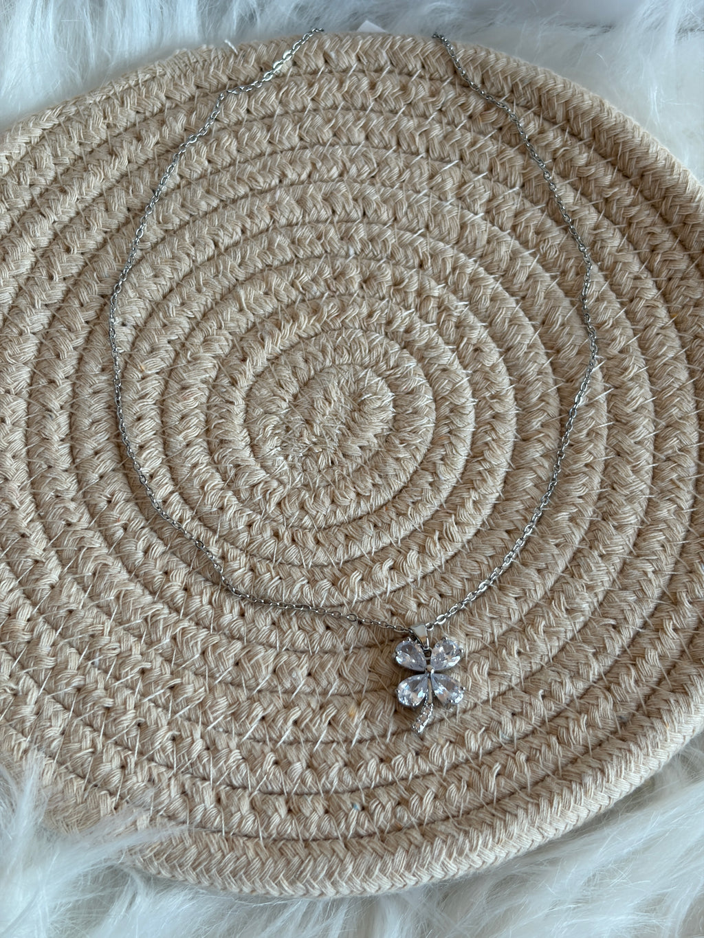 The Verdant Grace Necklace
