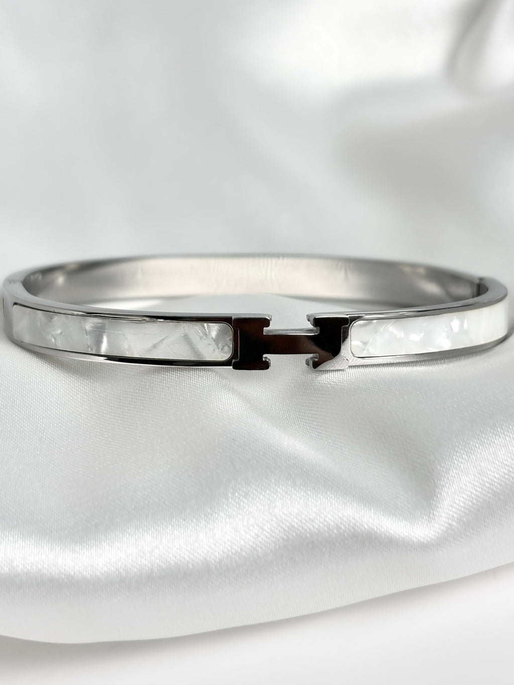 The Opaline H Bracelet - Silver