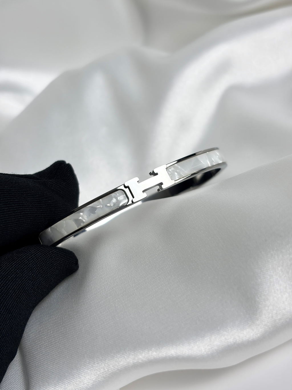 The Opaline H Bracelet - Silver