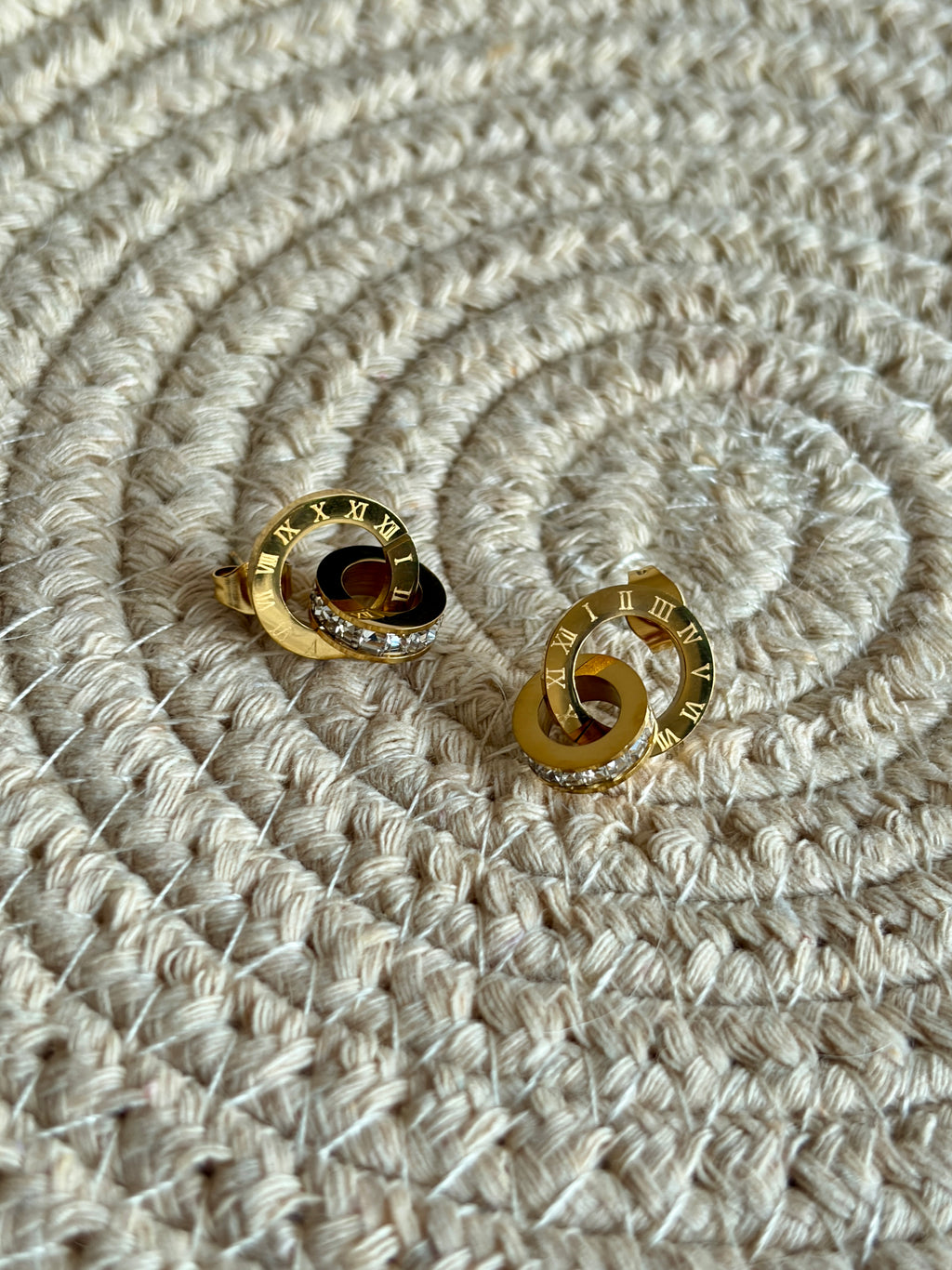 The Roman Halo Studs