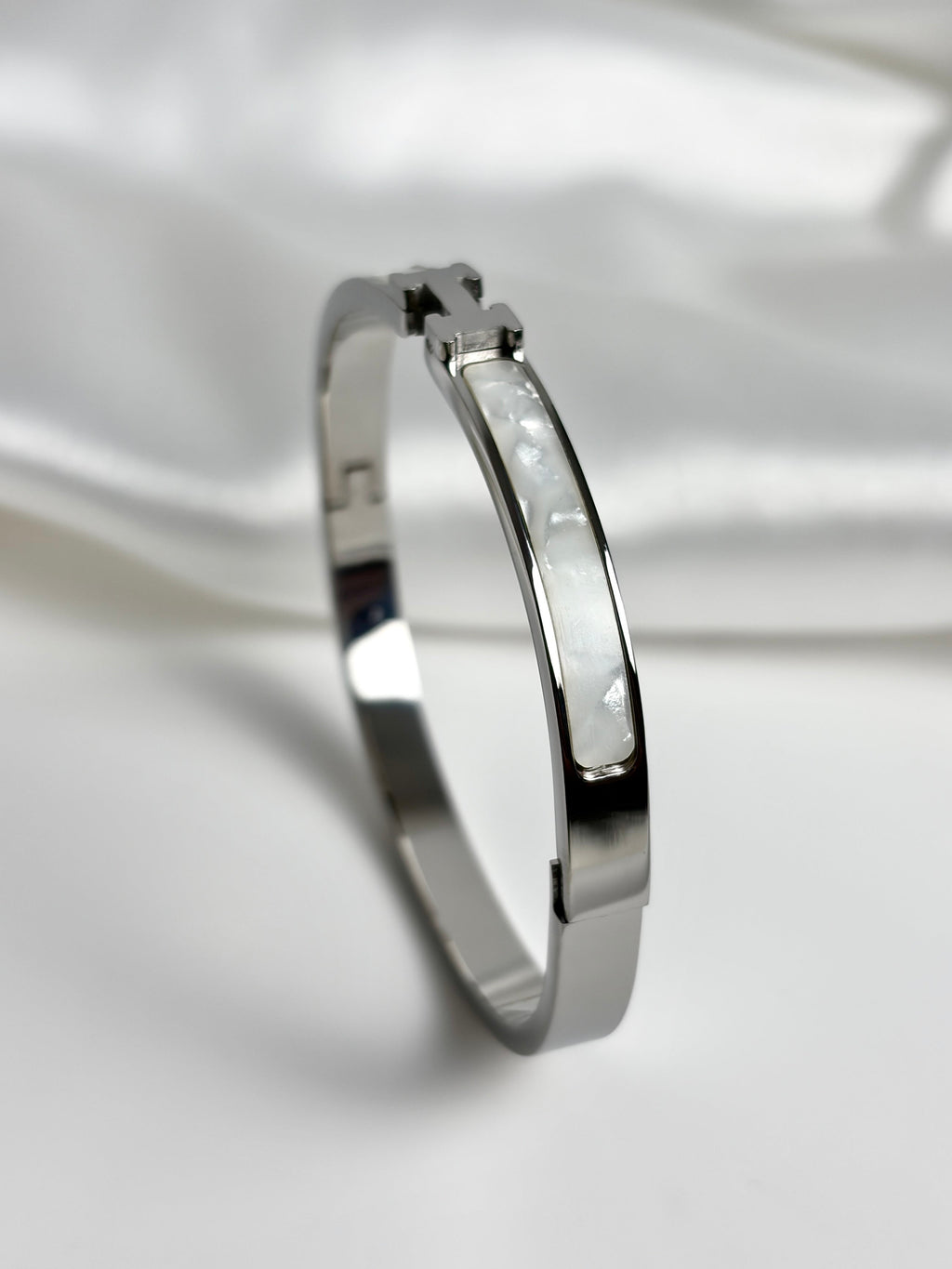 The Opaline H Bracelet - Silver